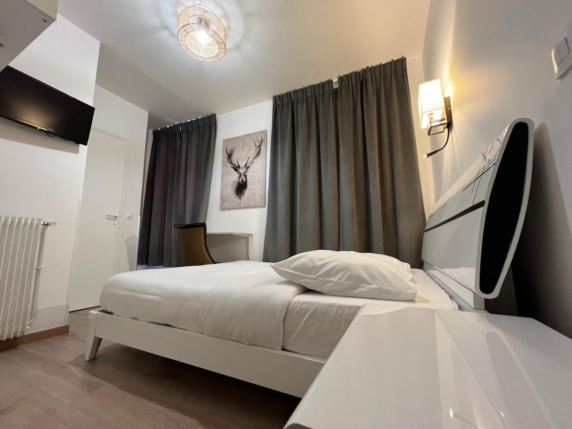 Hotel Belle Fontainebleau Esterno foto